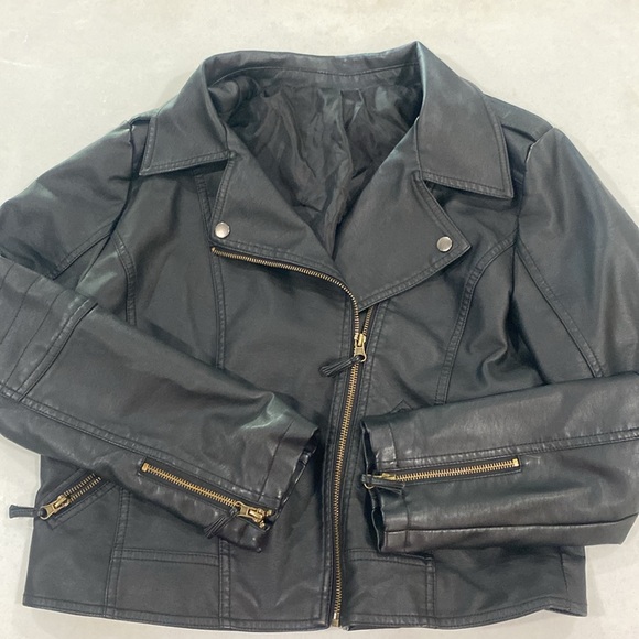Gentle worn faux leather jacket - Picture 4 of 6